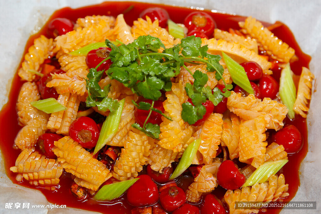 香辣鱿鱼配时蔬