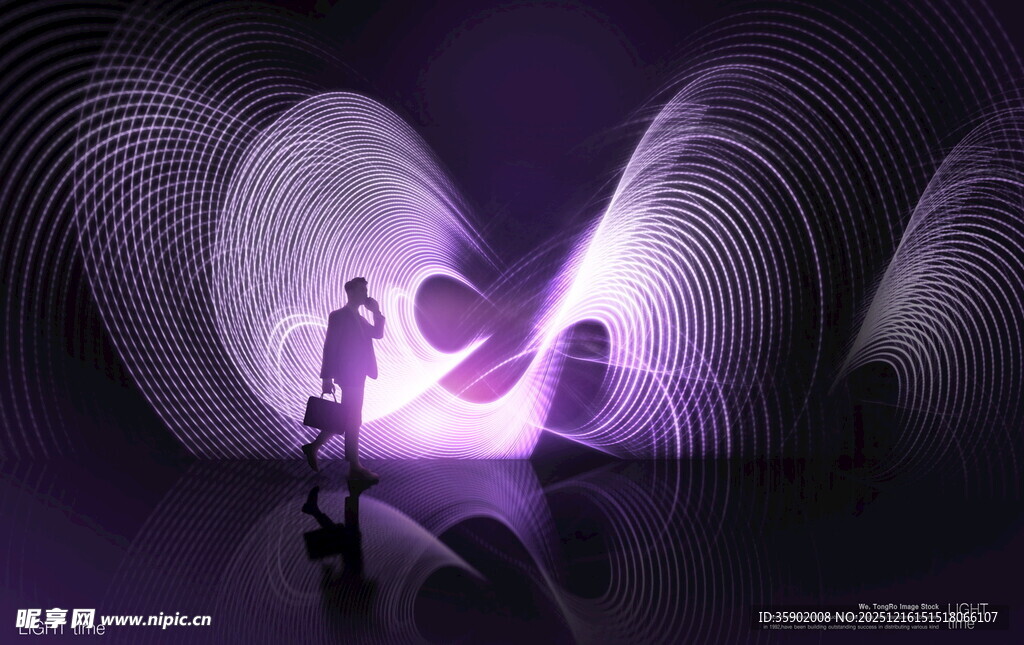 光影隧道中的浪漫情侣