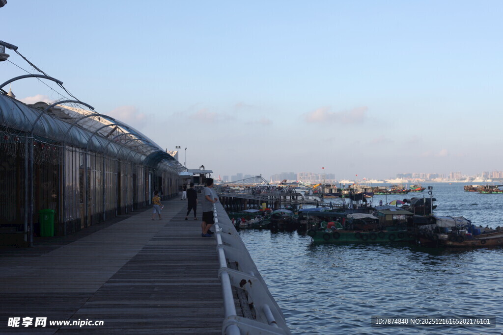 海滨码头风光