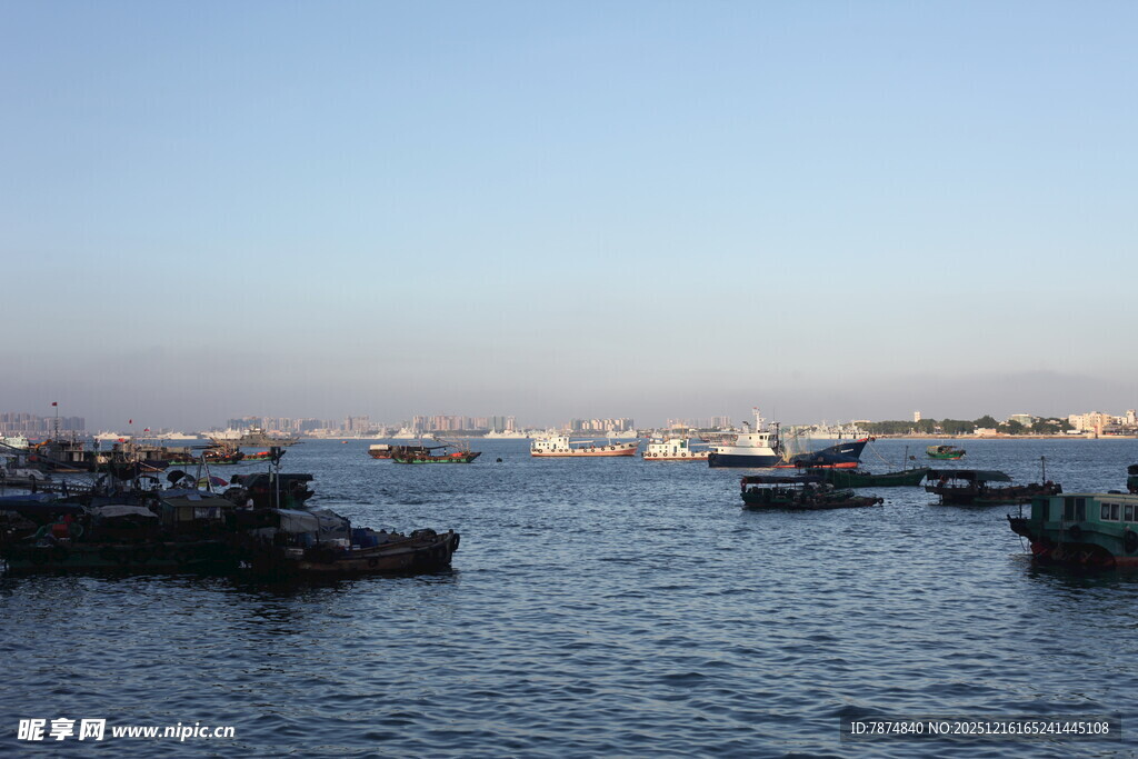 海港船只景象