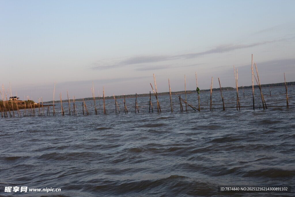 海上养殖网箱景观