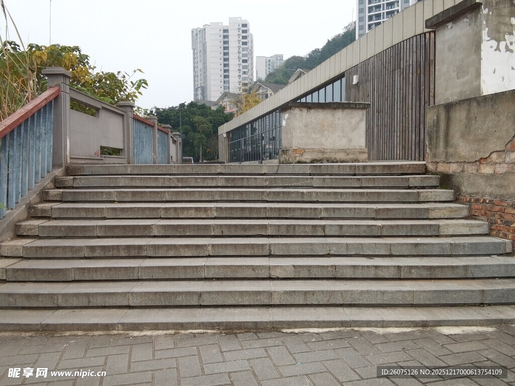城市中的石阶步道