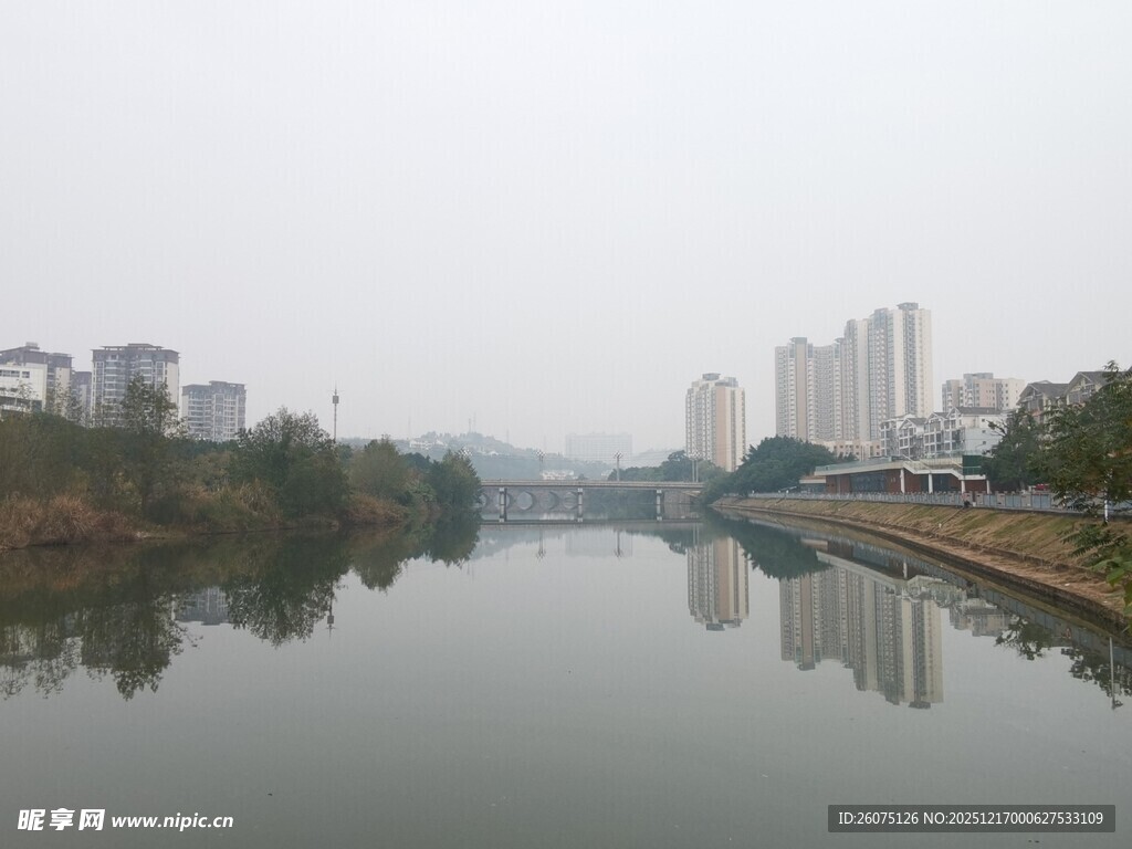 城市河畔风景
