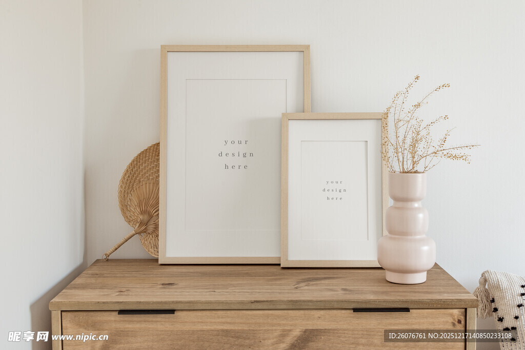 壁画相框海报样机图片