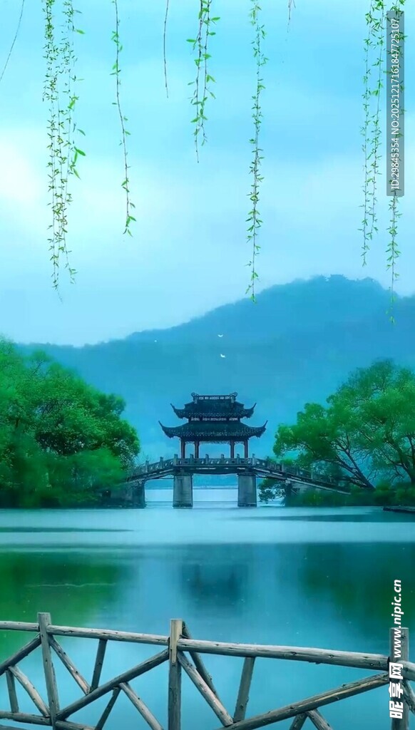 湖畔美景