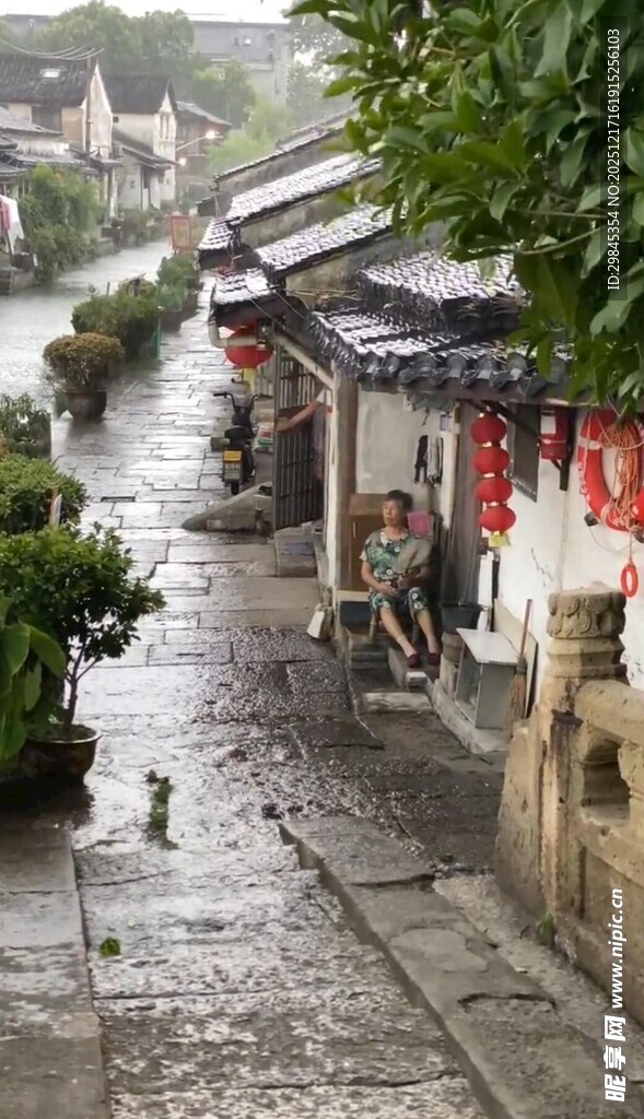 烟雨江南水乡古朴小巷
