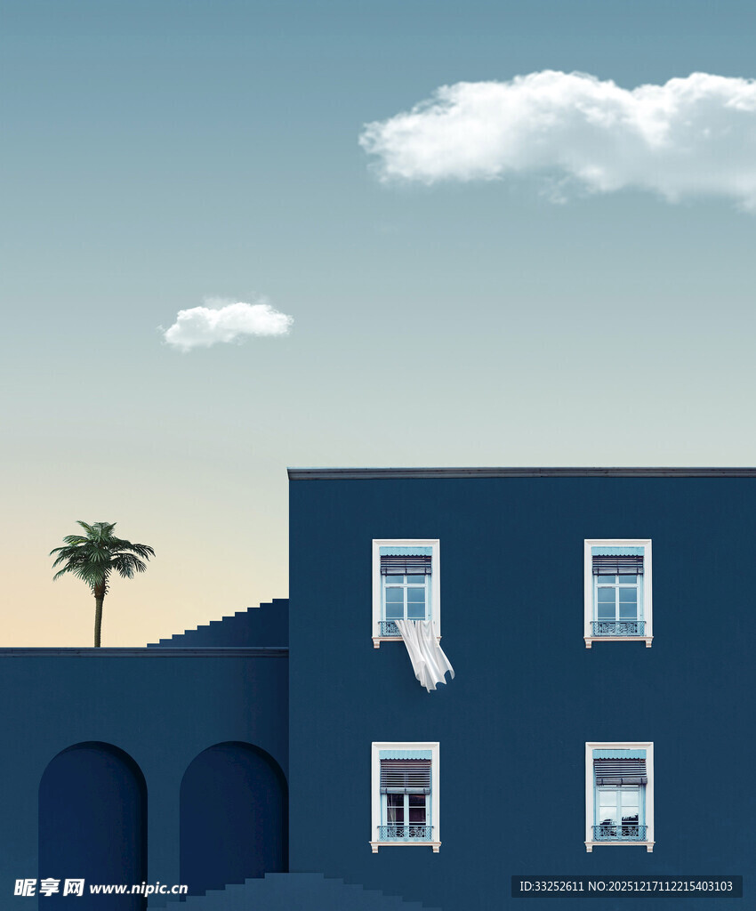 蓝色建筑与天空下的景致