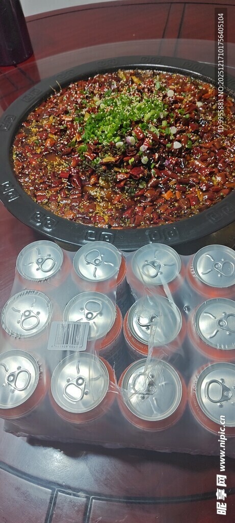 辣香锅配啤酒惬意时光