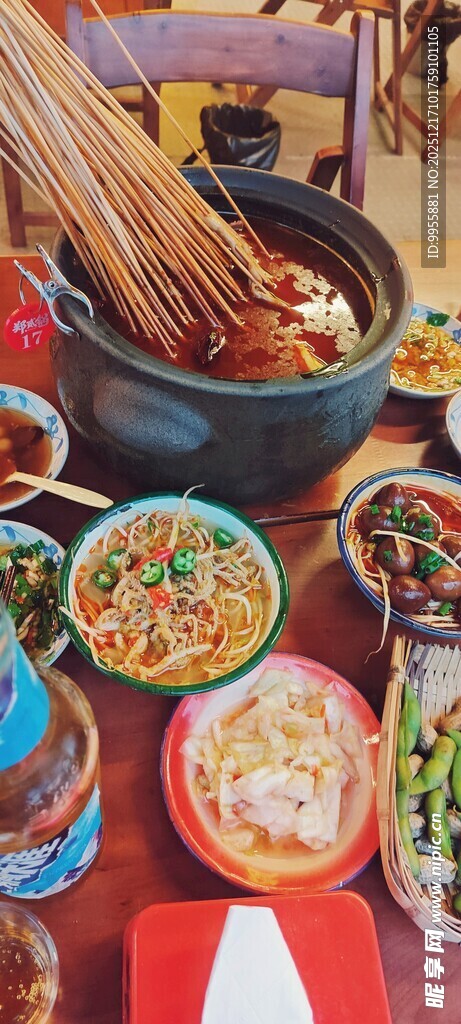 丰盛多彩的民族特色美食