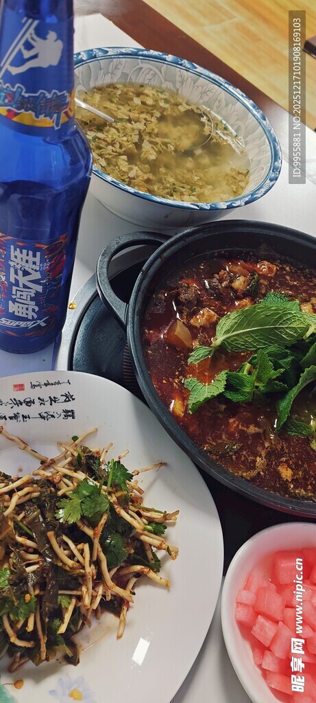 丰盛多样的美味中式菜肴