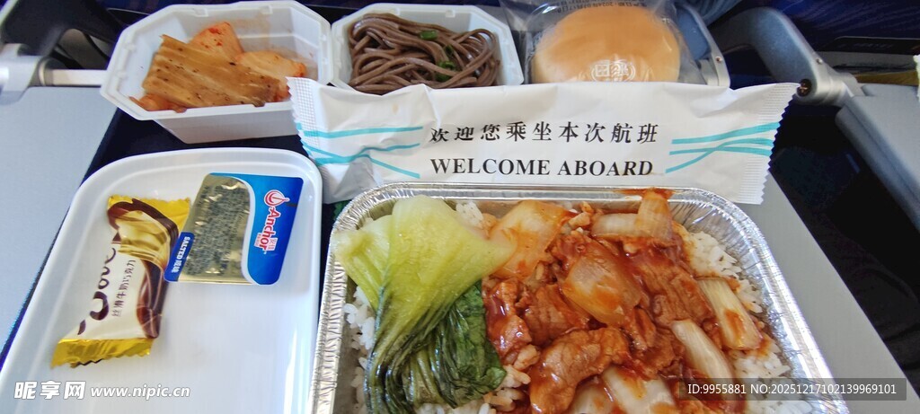 多样美味外卖餐食组合