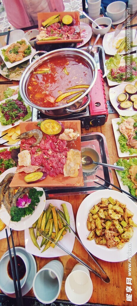 丰盛火锅美食盛宴