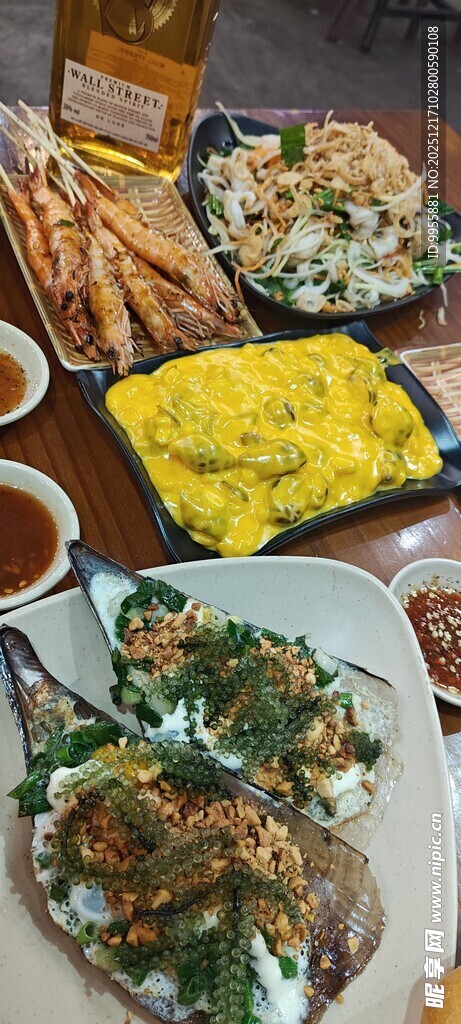 丰盛多样的美味佳肴