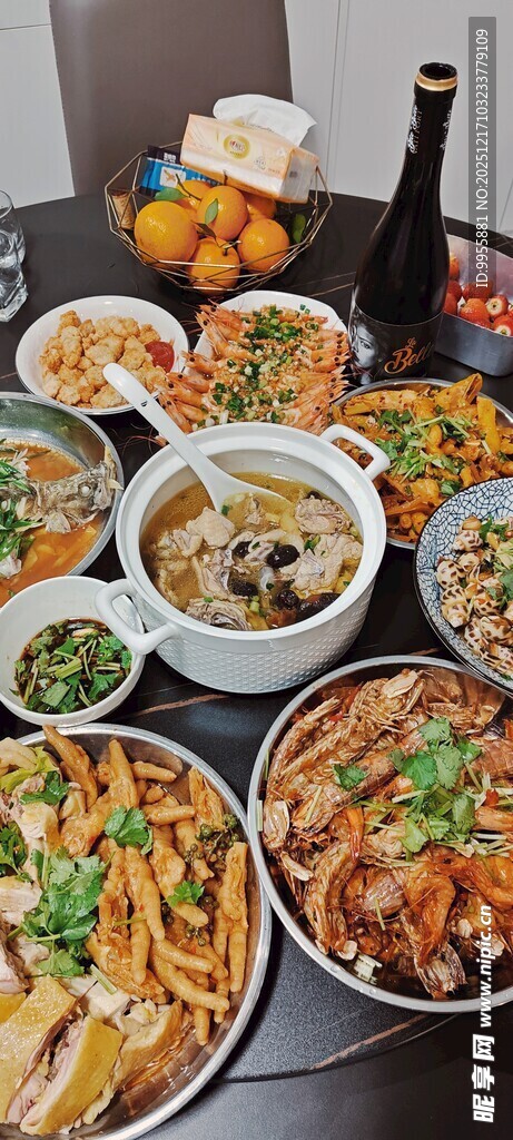 丰盛多样的美味菜肴