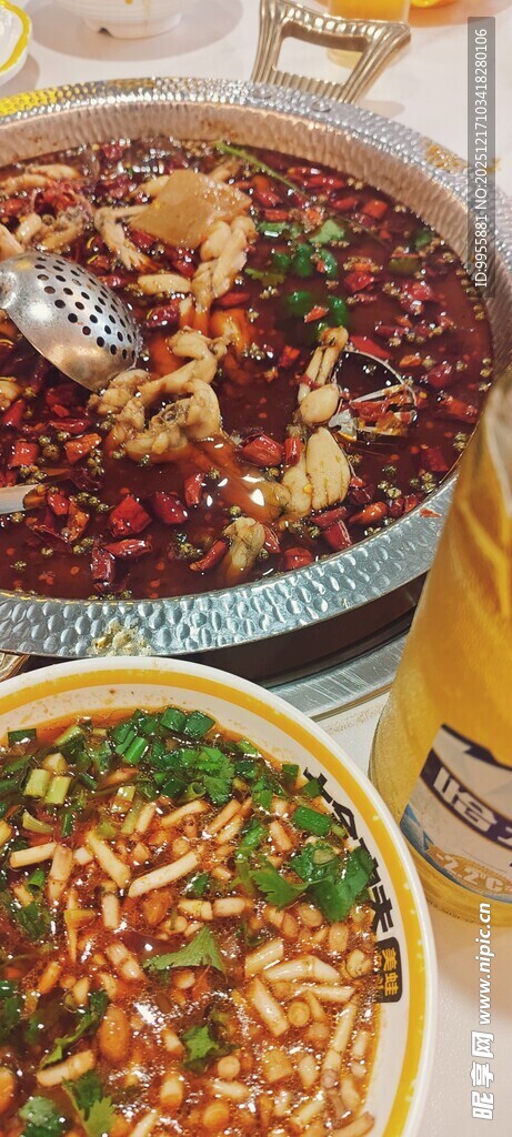 丰盛美味的特色菜肴组合