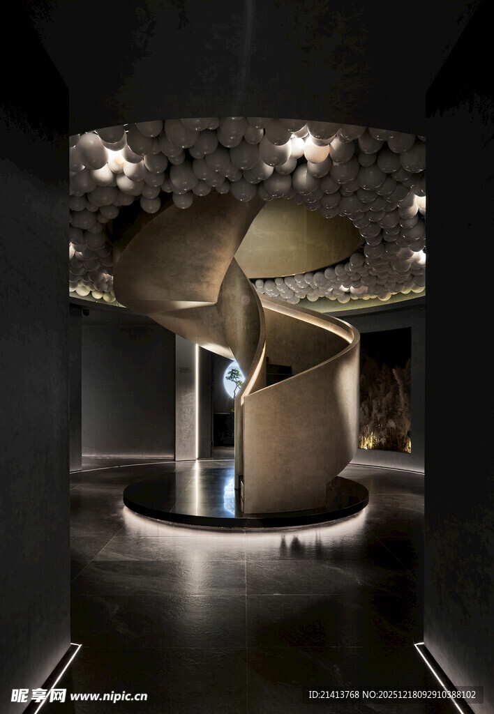 现代艺术感的室内雕塑装置