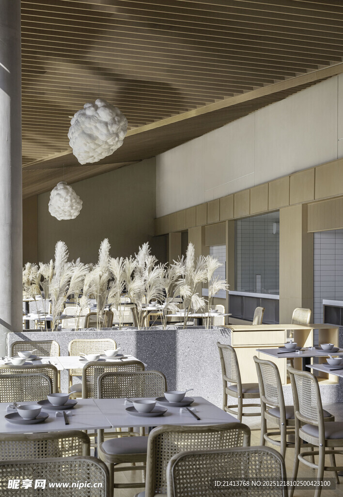 现代简约风格餐厅室内场景