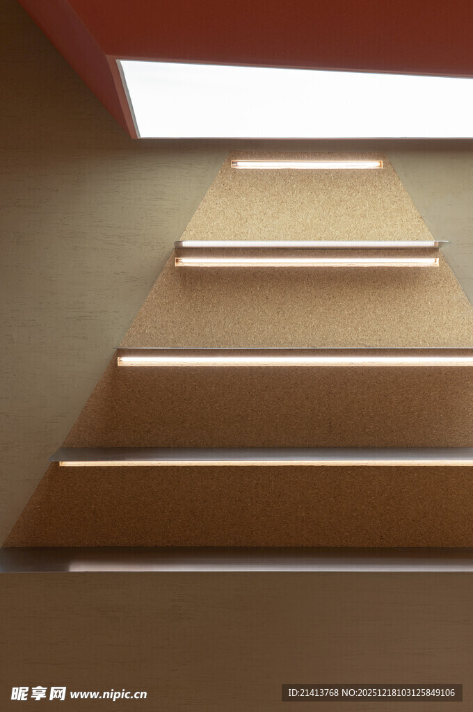 现代简约风格室内楼梯