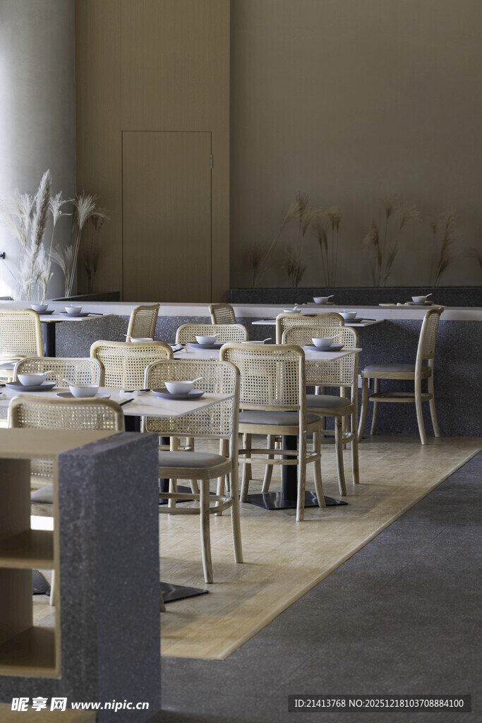 现代简约风格餐厅室内场景