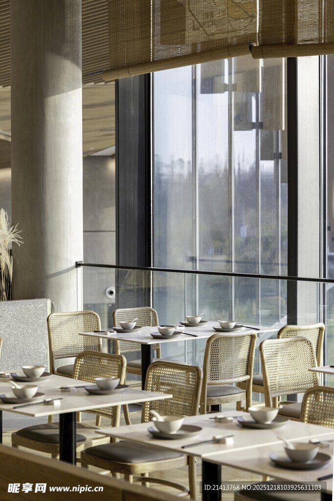 现代优雅餐厅室内景致