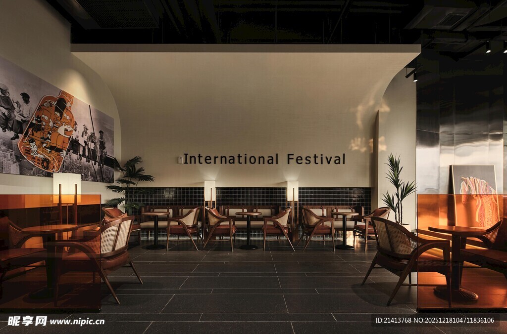 复古风格国际餐厅内景