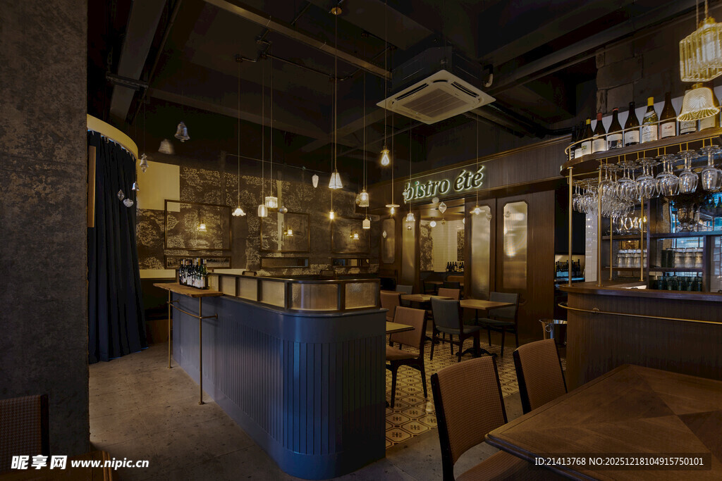 复古风酒吧室内场景