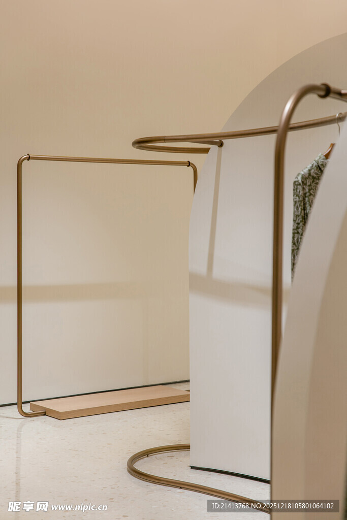 现代简约金属框架置物架