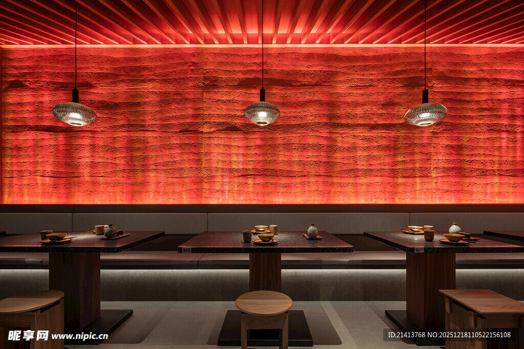 中式红墙餐厅室内场景