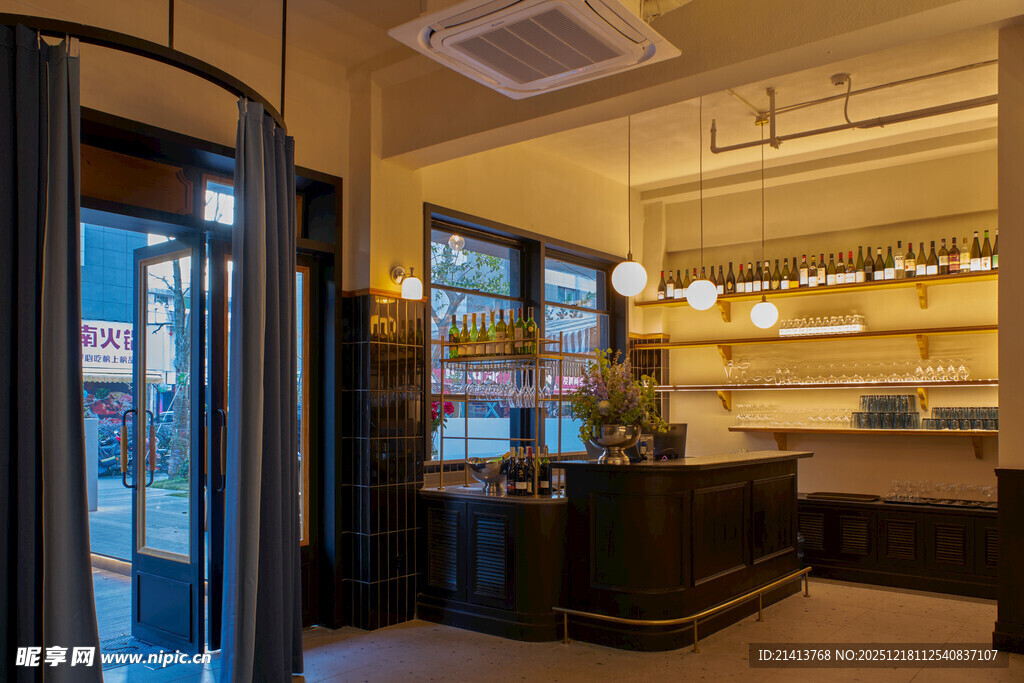 复古风格的温馨室内空间