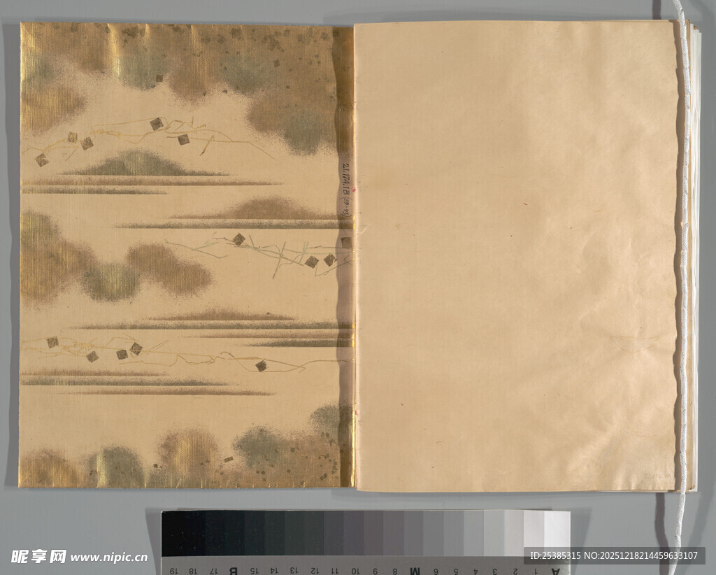 复古风格旧纸张纹理展示