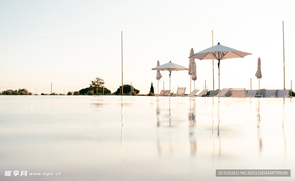 海滨码头宁静风光