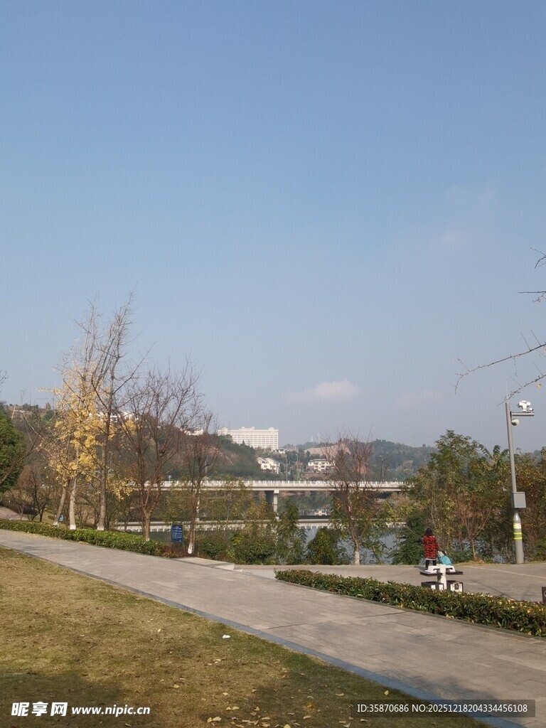 户外开阔的休闲风景