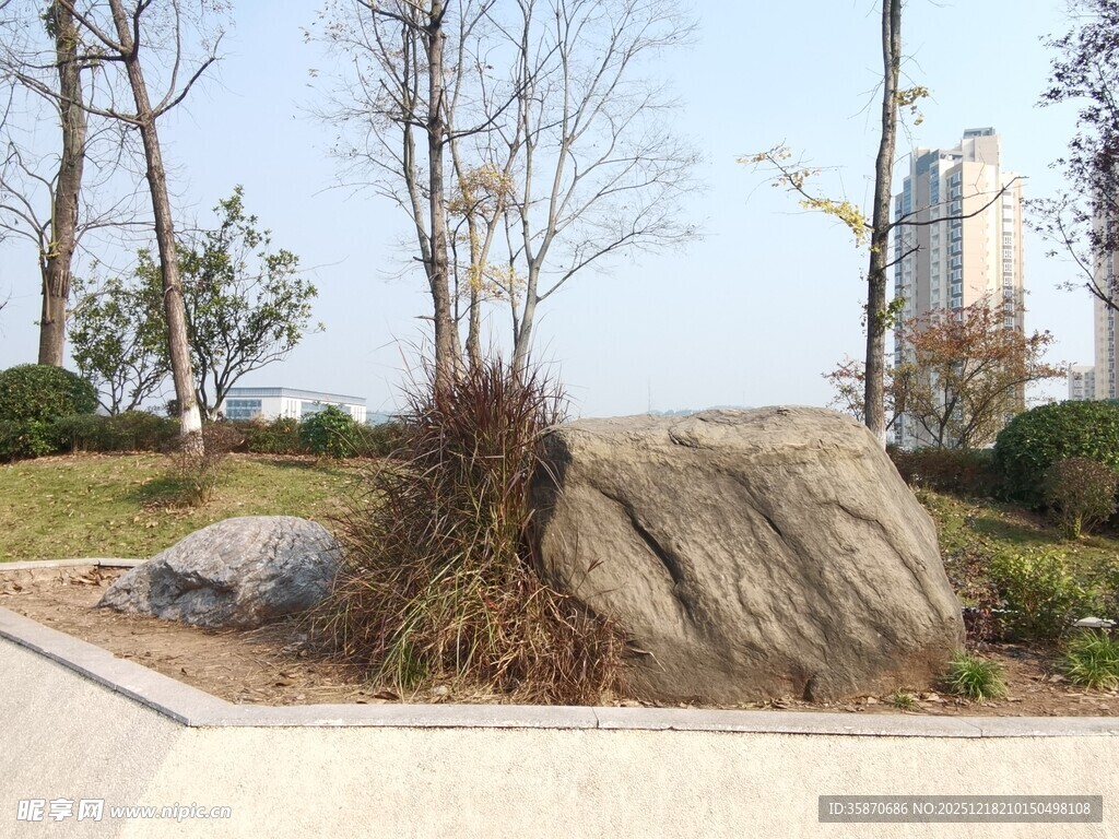 公园中的巨石景观