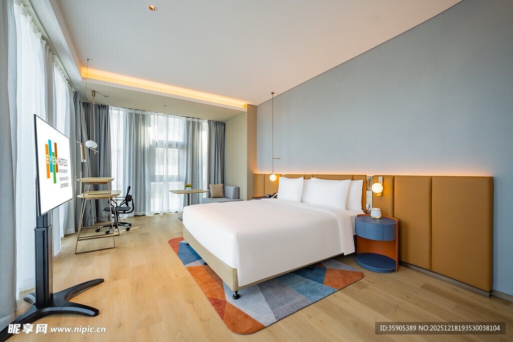 现代简约风格温馨酒店客房