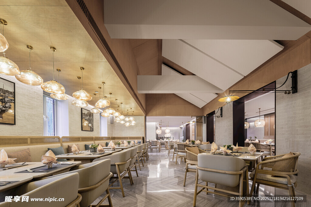 现代风格餐厅室内全景