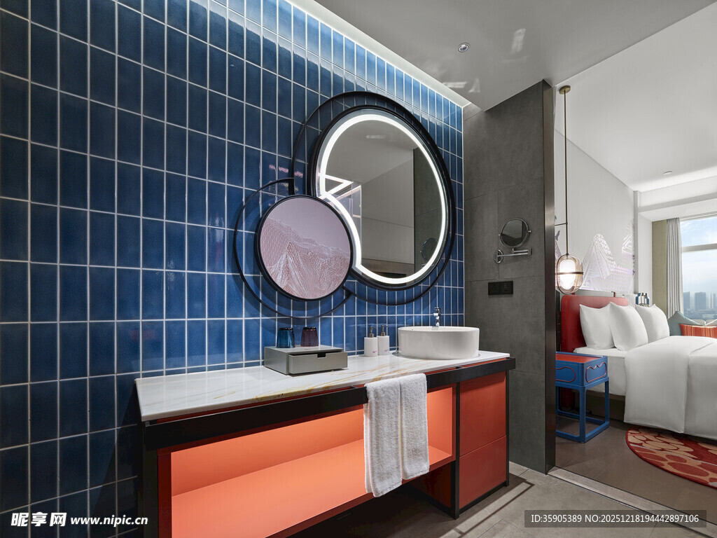 现代风浴室双洗手台设计