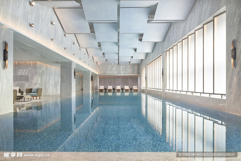 现代室内豪华游泳池景观