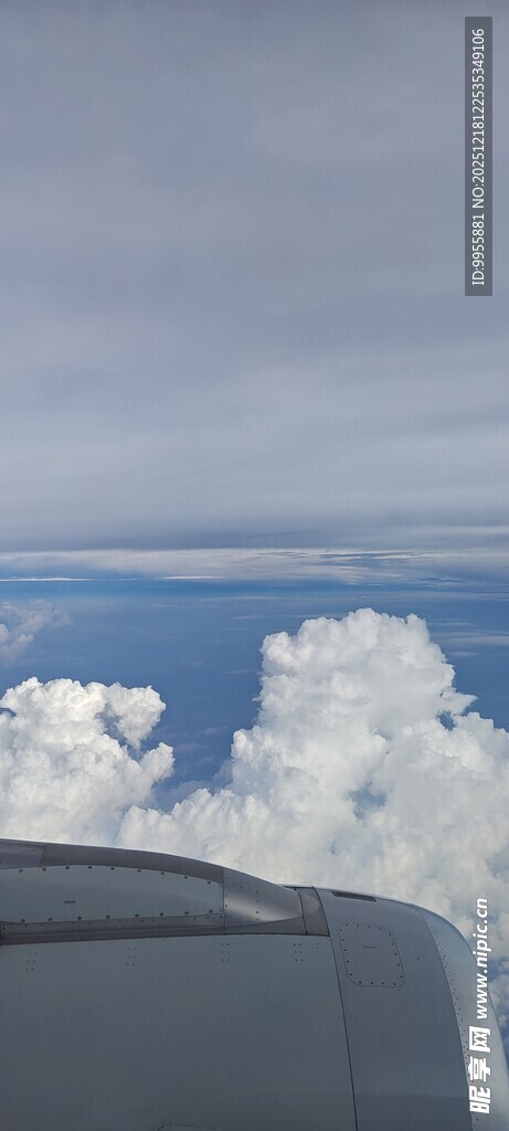 泰国曼谷芭提雅机窗外的云海美景