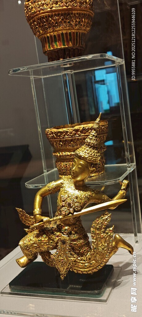 泰国曼谷精美金色神兽造型工艺品