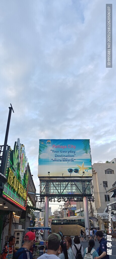 泰国曼谷芭提雅热闹集市入口场景