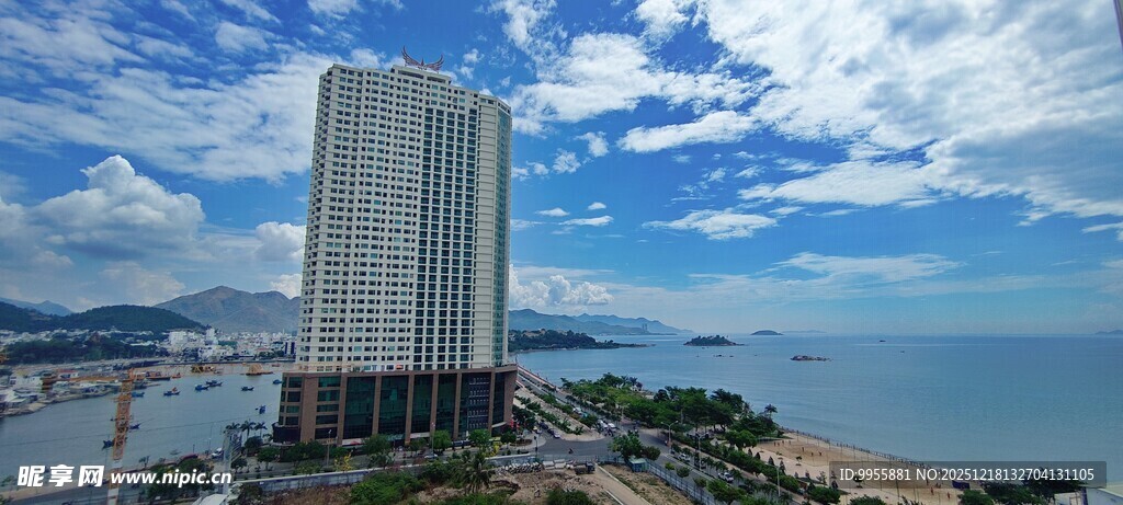 越南芽庄海滨高楼美景