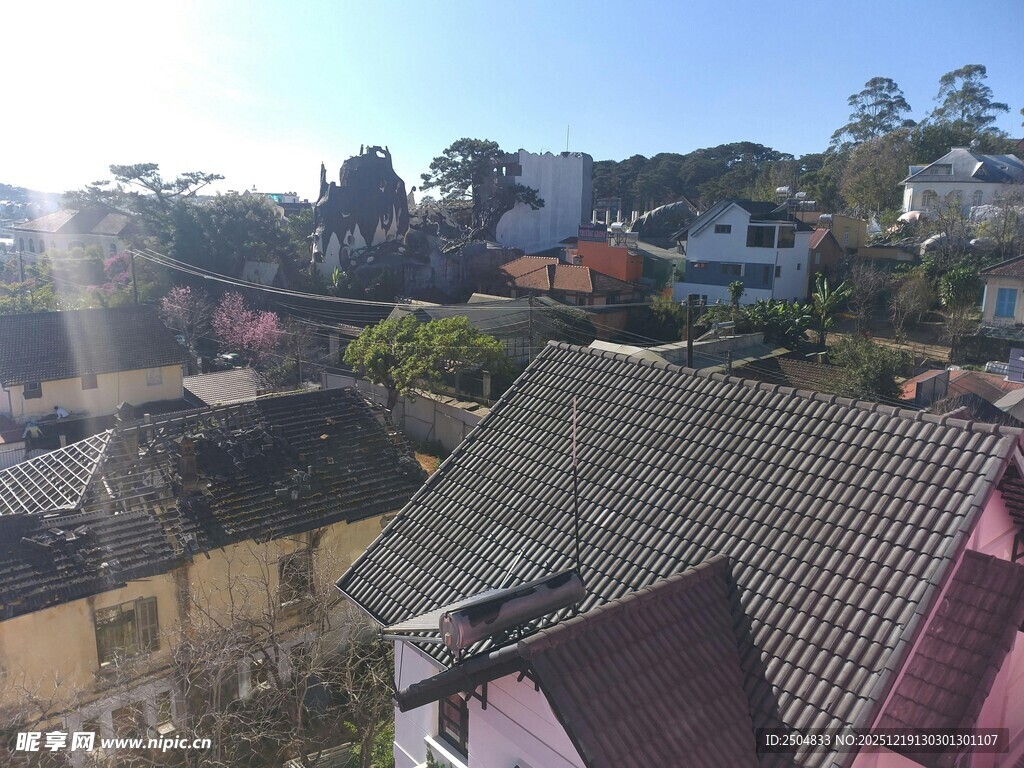 俯瞰多彩屋顶 居景观