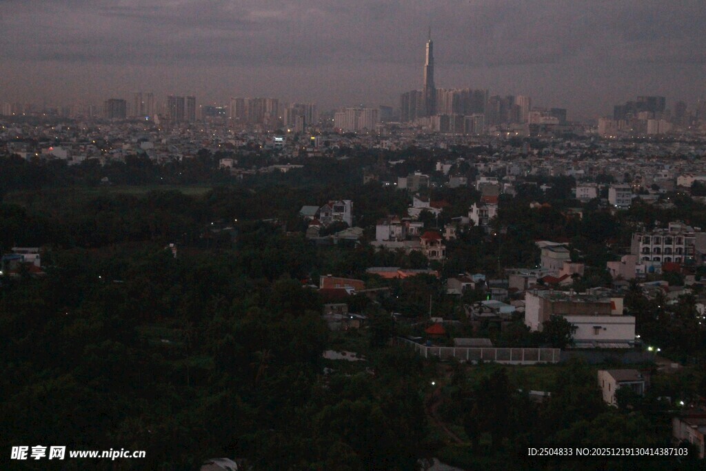 城市天际线与周边建筑景观