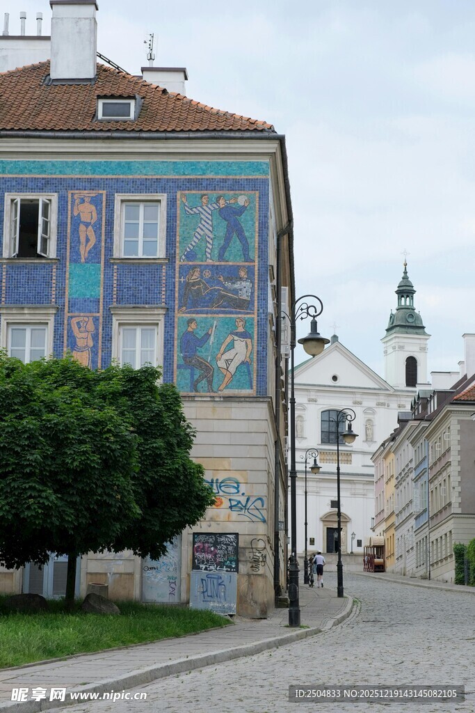  洲街头彩色建筑景观