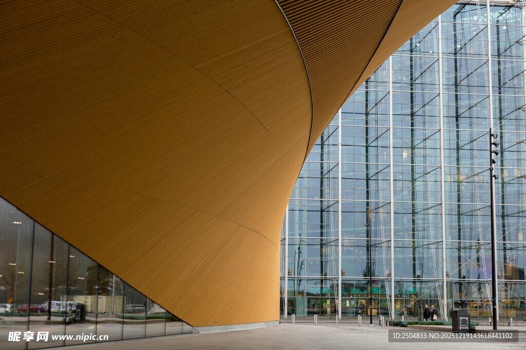 现代建筑独特外观一角