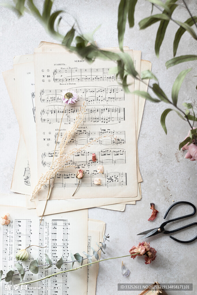 复古音乐主题装饰静物