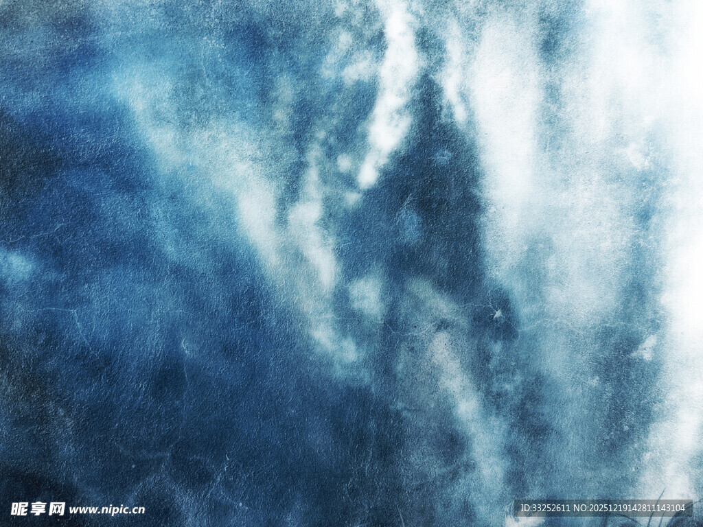 梦幻蓝色云雾景象