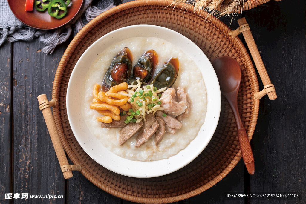 猪肝皮蛋瘦肉粥