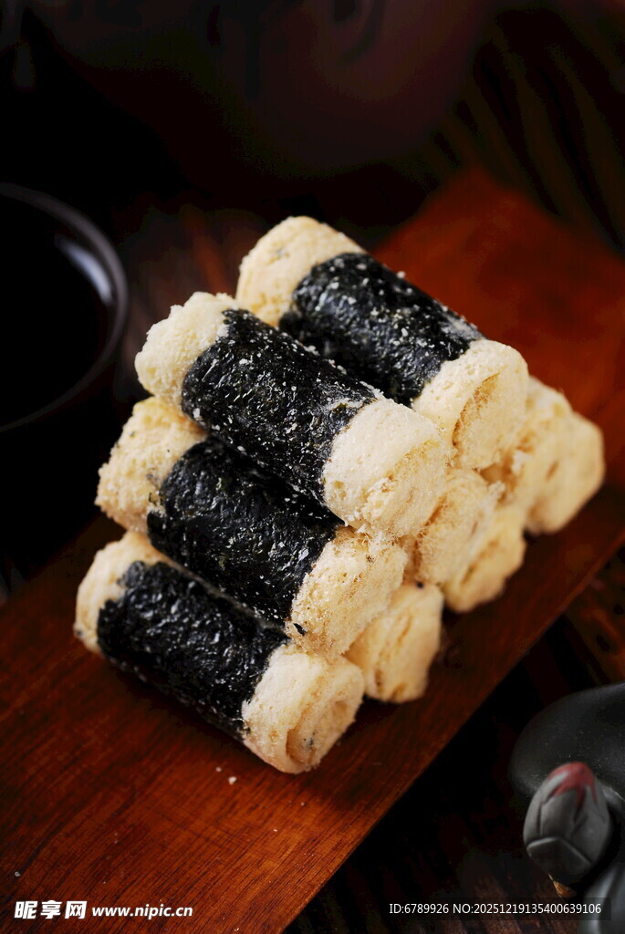 美味澳门风味紫菜蛋卷