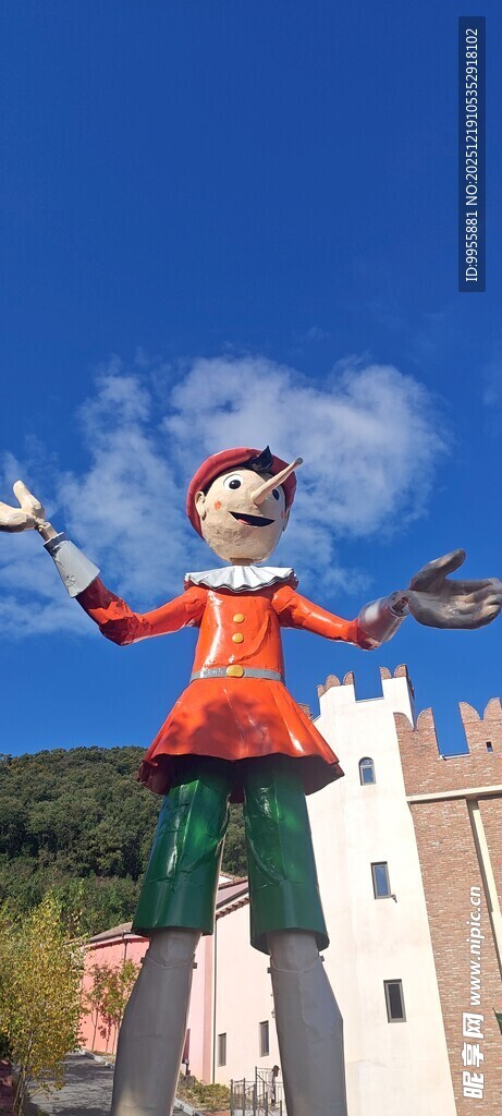 韩国首尔街头艺人表演木偶戏